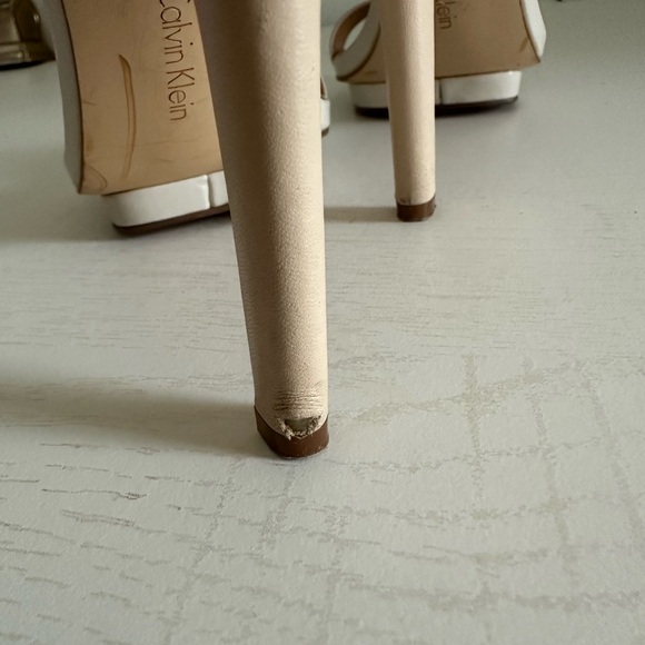 Women’s Calvin Klein Ecru Stiletto Heels Size 6 - Picture 5 of 8